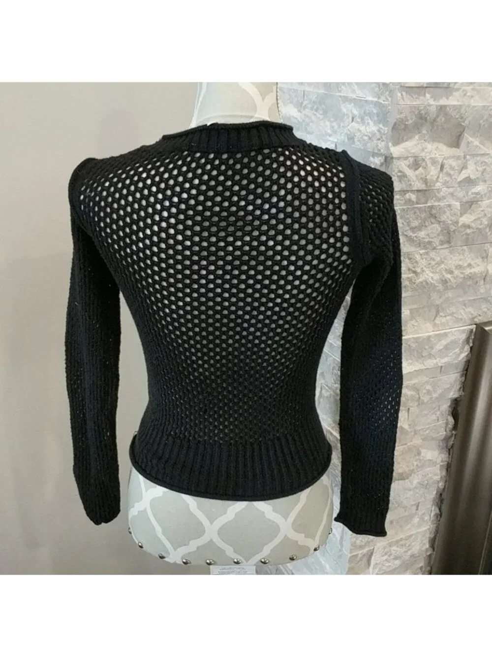 Aritzia Wilfred free black sweater
